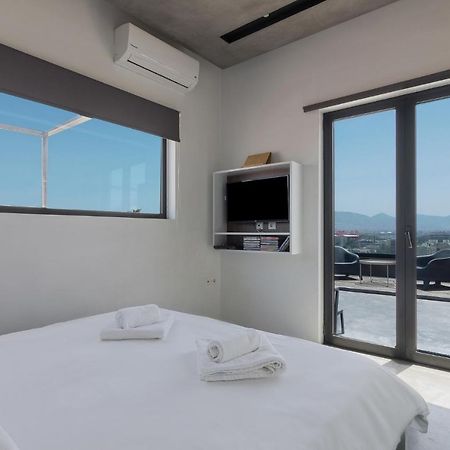 Apartment With Terrace In Pireus Exteriér fotografie